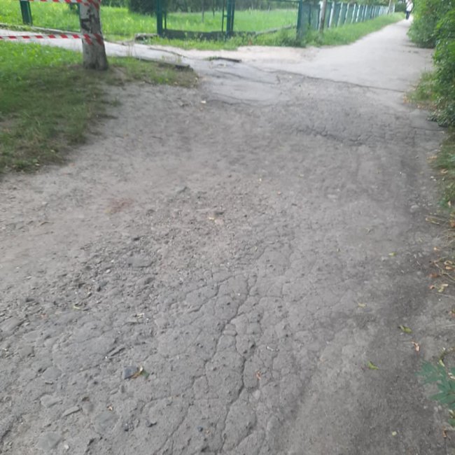 У одному із районів Луцька затіяли капремонт важливої пішохідної доріжки 