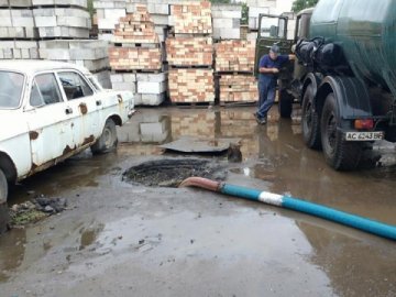 У Луцьку бізнес закликають не вестися на провокації і не зливати «нічийні» смердючки