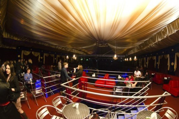 Фото з відкриття клубу «ХХІ століття»