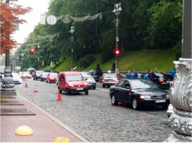 У Києві – масштабна акція протесту власників авто на єврономерах. ВІДЕО