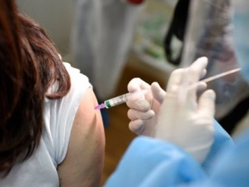 МОЗ отримало схвалення на вакцинацію дітей, але з обмеженнями
