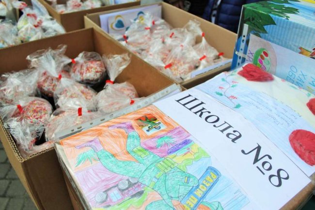 У Ковелі освятили паски для луганських тероборонівців. ФОТО