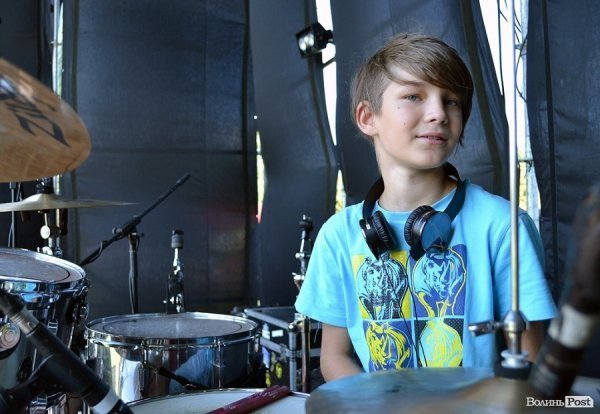 Діти  і «Бандерштат». ФОТО