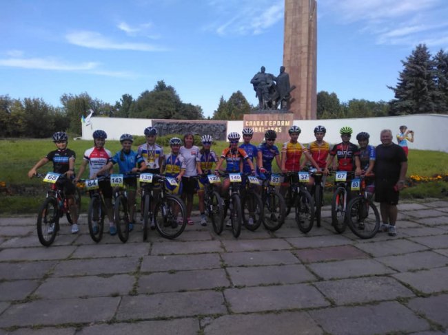 Волинські велосипедисти тріумфували на  чемпіонаті України із маунтенбайку