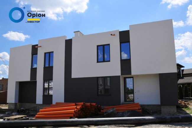 Перші квадрохауси у Луцьку: у ЖК «Оріон» кипить робота. ФОТО*