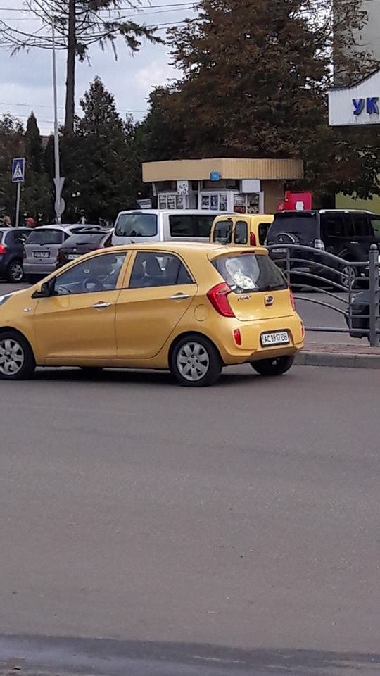 На ринок – по «зустрічці»: у Луцьку жінка жорстко порушила ПДР