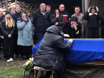 Вважався зниклим безвісти: на Волині поховали 22-річного Героя Андрія Мельничука