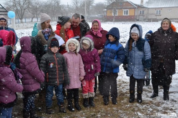 Гузь відкривав майданчики в окрузі попри снігопади*