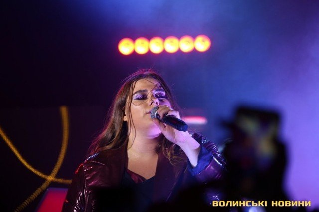 Гурт «KAZKA» у Луцьку підірвав публіку. ФОТО