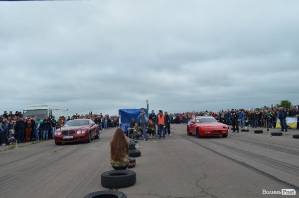 Під Луцьком визначили переможця з дрег-рейсінгу. ФОТО