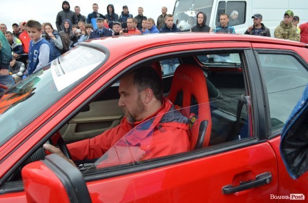 Під Луцьком визначили переможця з дрег-рейсінгу. ФОТО