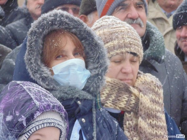Віче на луцькому Євромайдані. ФОТО