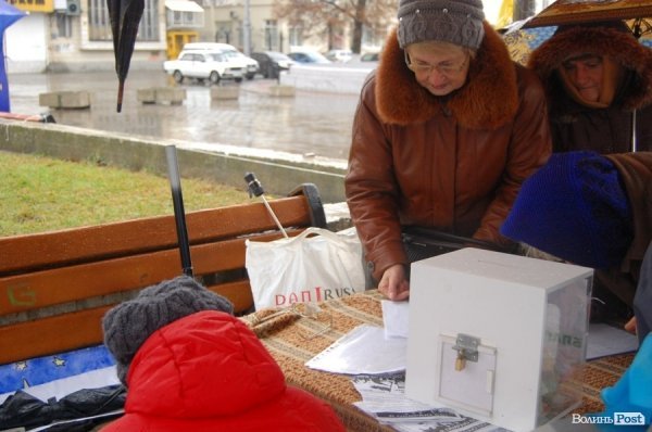 До учасників з партійною символікою – байдуже, – активістка Євромайдану у Луцьку