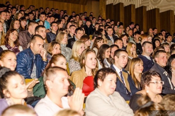 КВН у Луцьку: Рівне «вирвало» перемогу в Запоріжжя. ФОТО