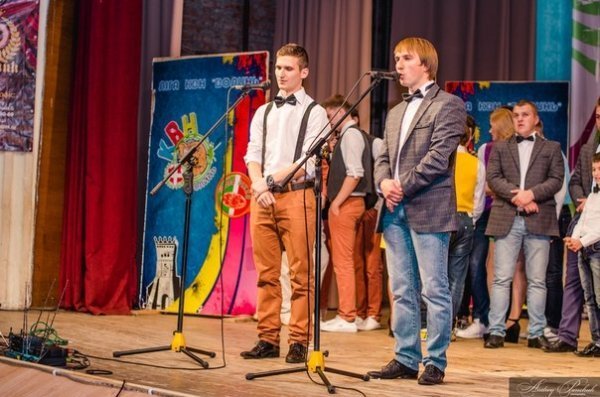 КВН у Луцьку: Рівне «вирвало» перемогу в Запоріжжя. ФОТО