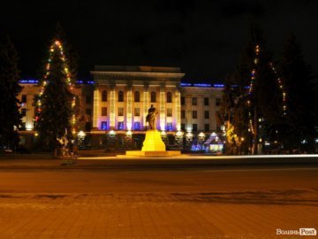 Луцьк напередодні Нового Року: як прикрасили місто