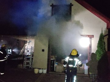 У місті на Волині вночі горіла котельня у житловому будинку. ФОТО