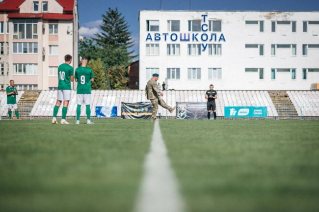 У Луцьку на благодійному футбольному матчі зібрали майже 3 мільйони для прикордонників 
