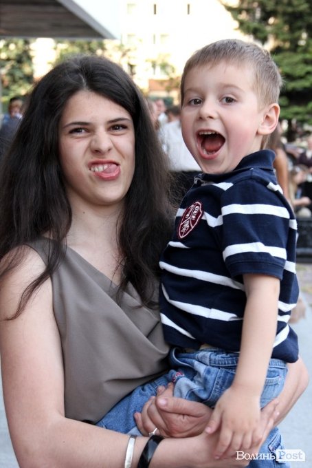 Луцьк відгуляв шкільні випускні. ФОТО