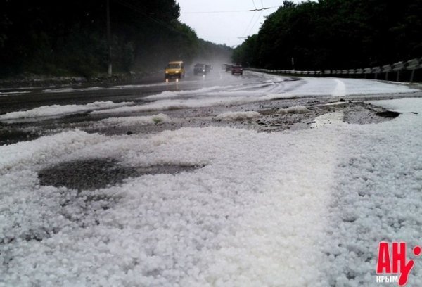 Крим засипало градом. ФОТО