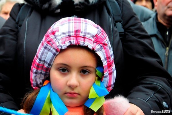 Віче на луцькому Майдані. ФОТО