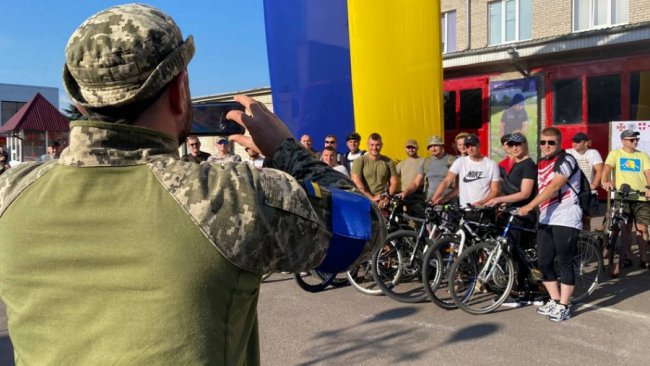 35 кілометрів заради перемоги: у Луцьку – благодійний велопробіг на підтримку ЗСУ. ВІДЕО