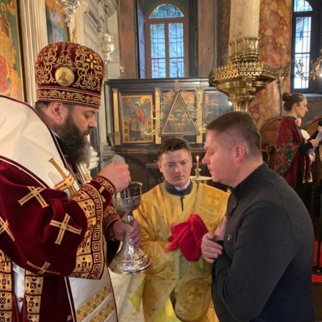 Митрополит Михаїл звершив перше богослужіння українською мовою на Фанарі. ФОТО