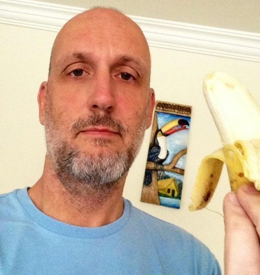 Протест у мережі: банани проти расизму. ФОТО