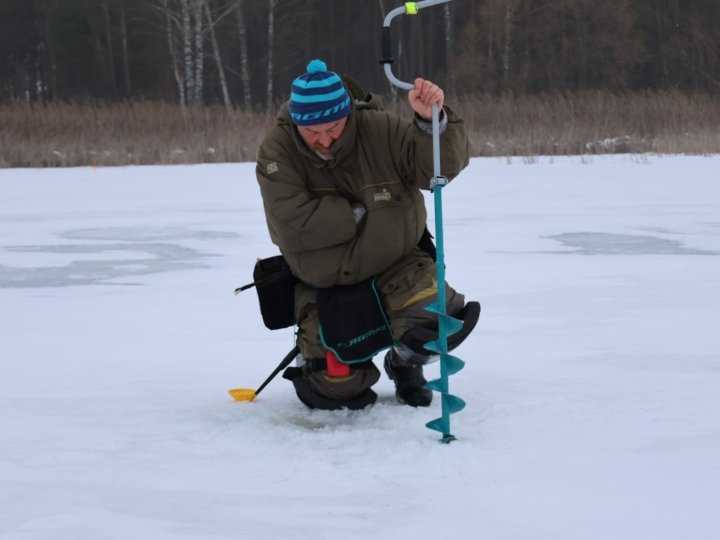 На Волині відбулися змагання із зимової риболовлі. ФОТО