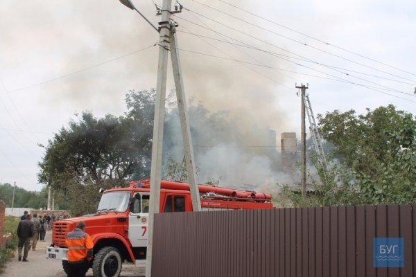 У Володимирі-Волинському горів будинок. ФОТО. ВІДЕО