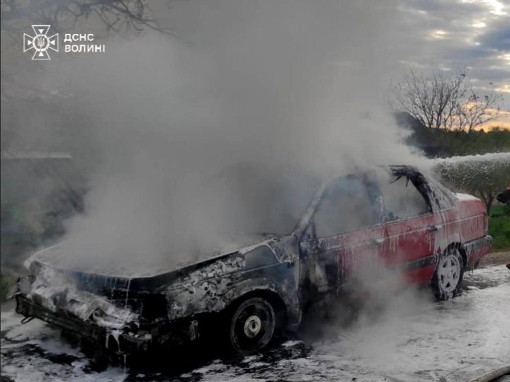 На Волині горів автомобіль