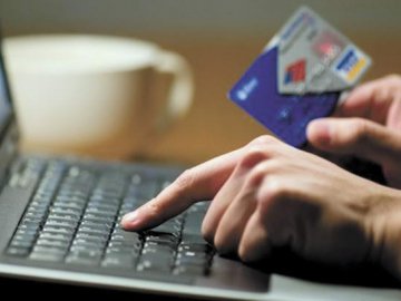 Волинянка перерахувала гроші шахраям за неіснуючу валізу