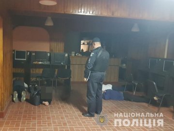 Аби потрапити в приміщення, залучали надзвичайників: у Луцьку «накрили» гральний клуб