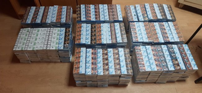 Через Волинь контрабандисти хотіли перевезти цигарки у вантажному поїзді до Польщі. ФОТО