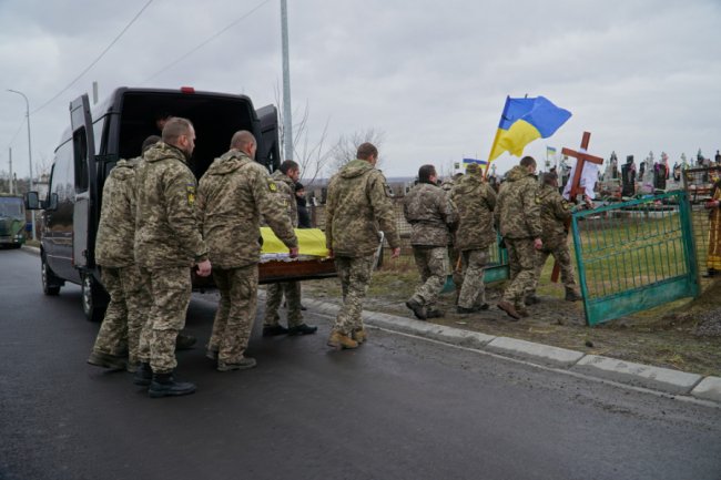 Громада Володимира провела в останню путь Героя Петра Янкевича