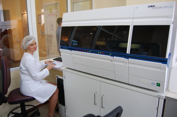 Стало відомо, що покажуть президенту в лікарні. ФОТО