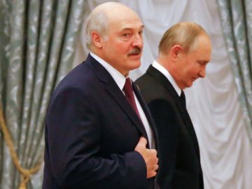 Лукашенко заявив про готовність підняти по тривозі білоруські військові частини і запевнив Росію в підтримці