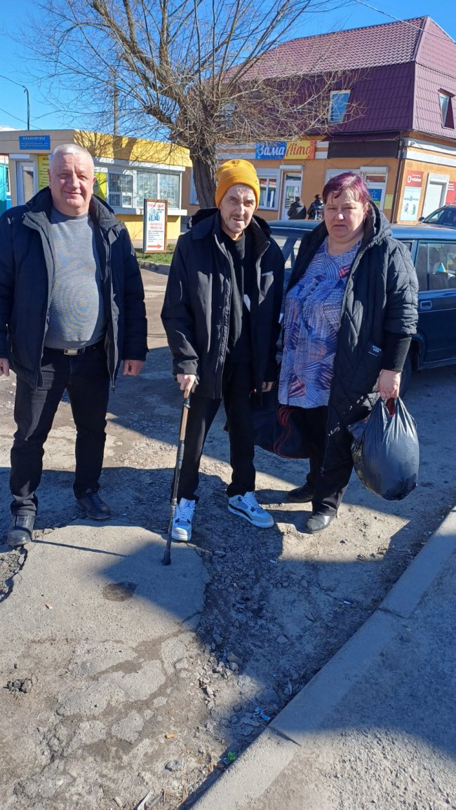 На Волині безхатченку повернули родину, яка розшукувала його 15 років