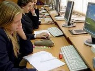 Українських вчителів тестують на знання комп’ютера