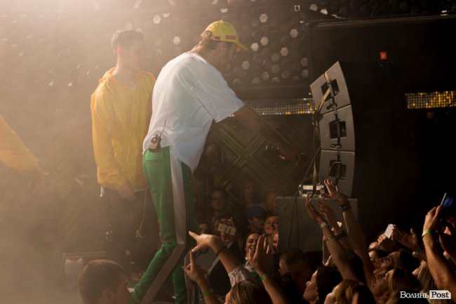 У луцькій «Опері» відгримів концерт Макса Барських. ФОТОРЕПОРТАЖ