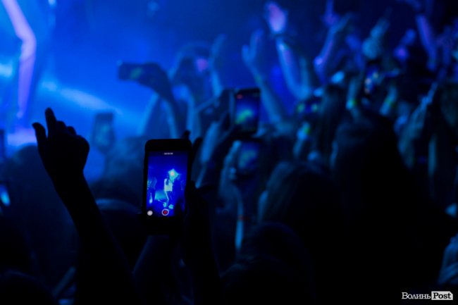 У луцькій «Опері» відгримів концерт Макса Барських. ФОТОРЕПОРТАЖ