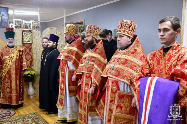 У Луцьку УПЦ (МП) освятила тимчасовий храм. ФОТО