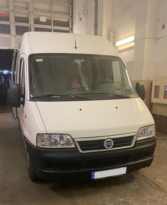 На «Ягодині» у двох бусах знайшли понад 10 тисяч пачок контрабандних сигарет