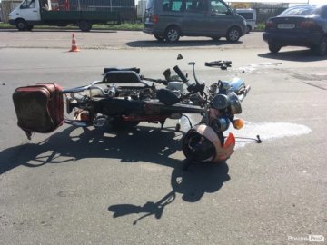 Патрульні повідомили деталі моторошного зіткнення мопеда й авто в Луцьку