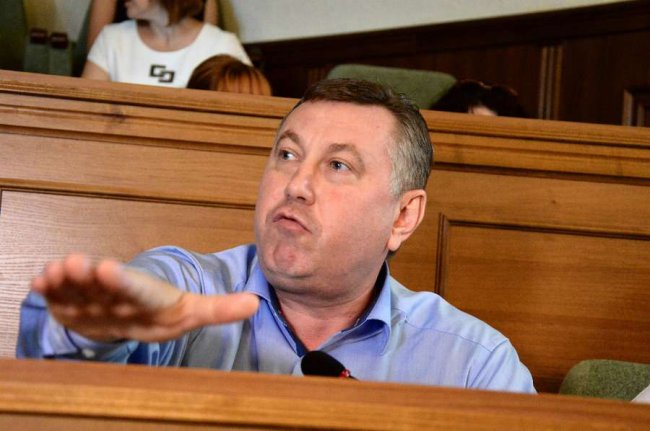 ТОП-10 найдорожчих автівок депутатів Волиньради