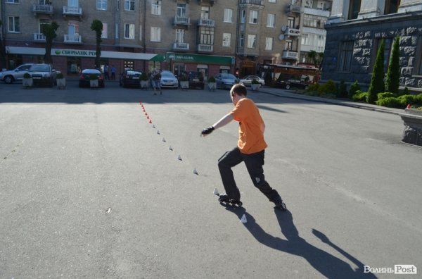 У Луцьку стартував фестиваль мильних бульбашок. ФОТО