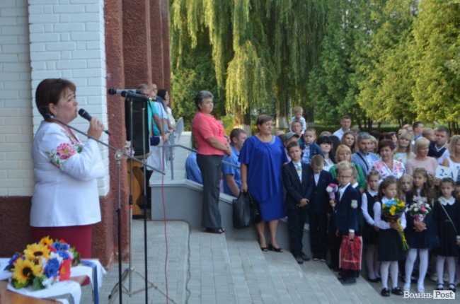 Свято першого дзвоника у луцькій школі №22. ФОТО