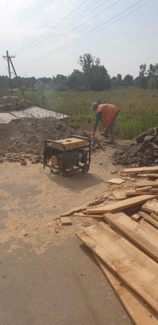 У Торчині ремонтують міст через річку Серна