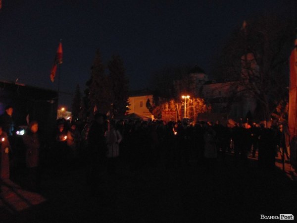 Лучани вийшли на протест. ФОТО