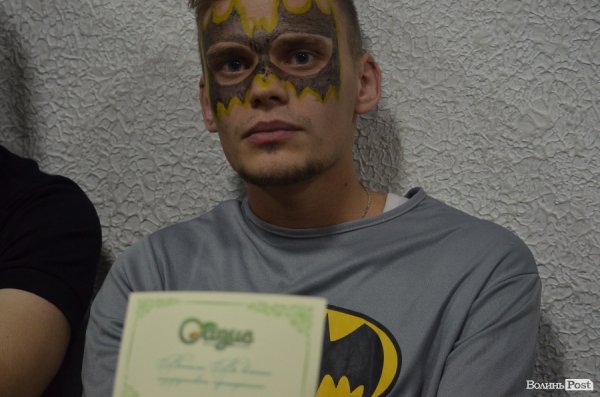 Як лучани всю ніч дивилися новорічні фільми. ФОТО 